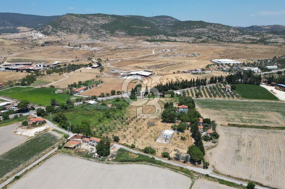 FOÇA-İZMİR KARAYOLU ÜZERİNDE SATILIK 15.503 M2 MÜSTAKİL TARLA