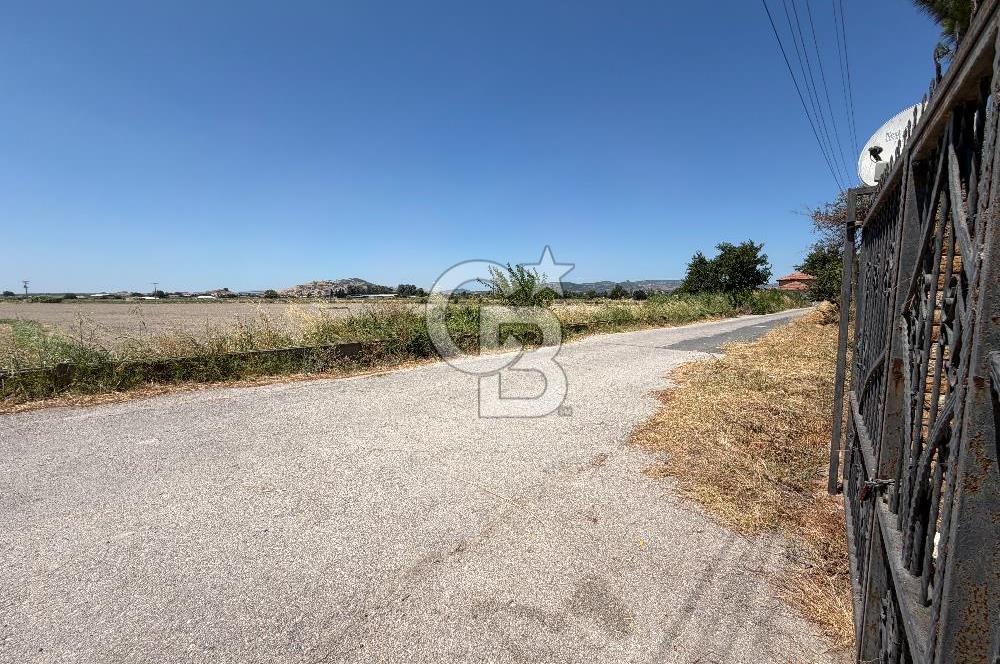FOÇA-İZMİR KARAYOLU ÜZERİNDE SATILIK 15.503 M2 MÜSTAKİL TARLA