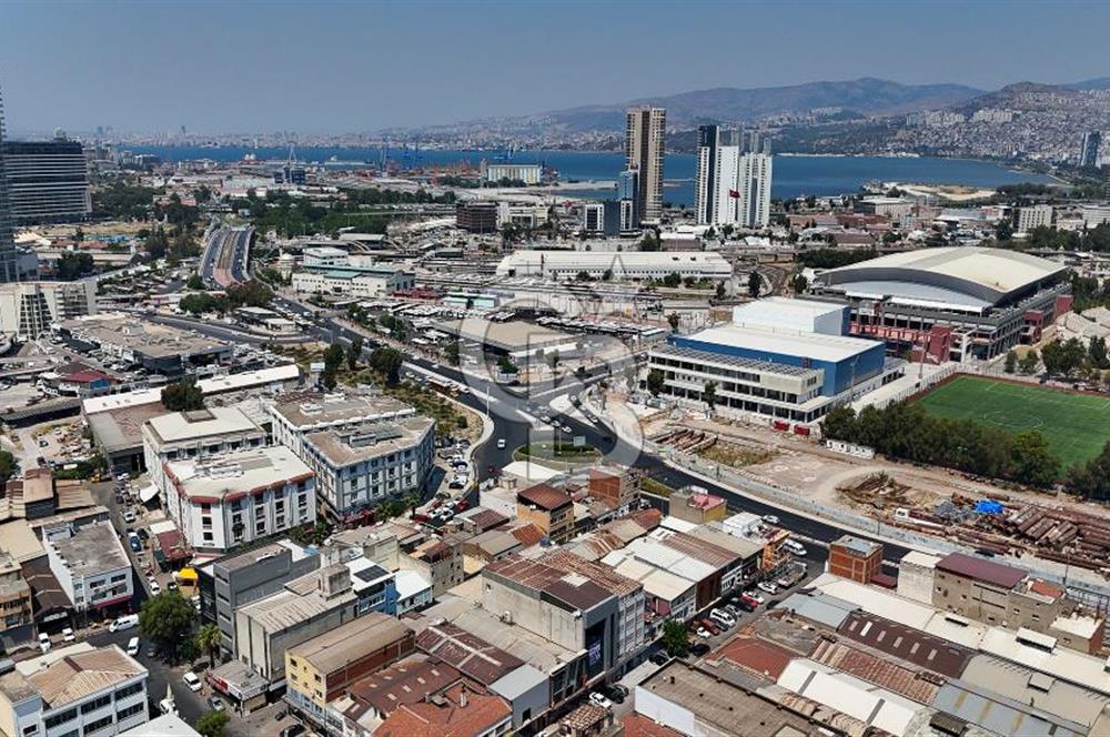 İzmir 1. Sanayi'de 1.500 m² Komple Bina Kiralık