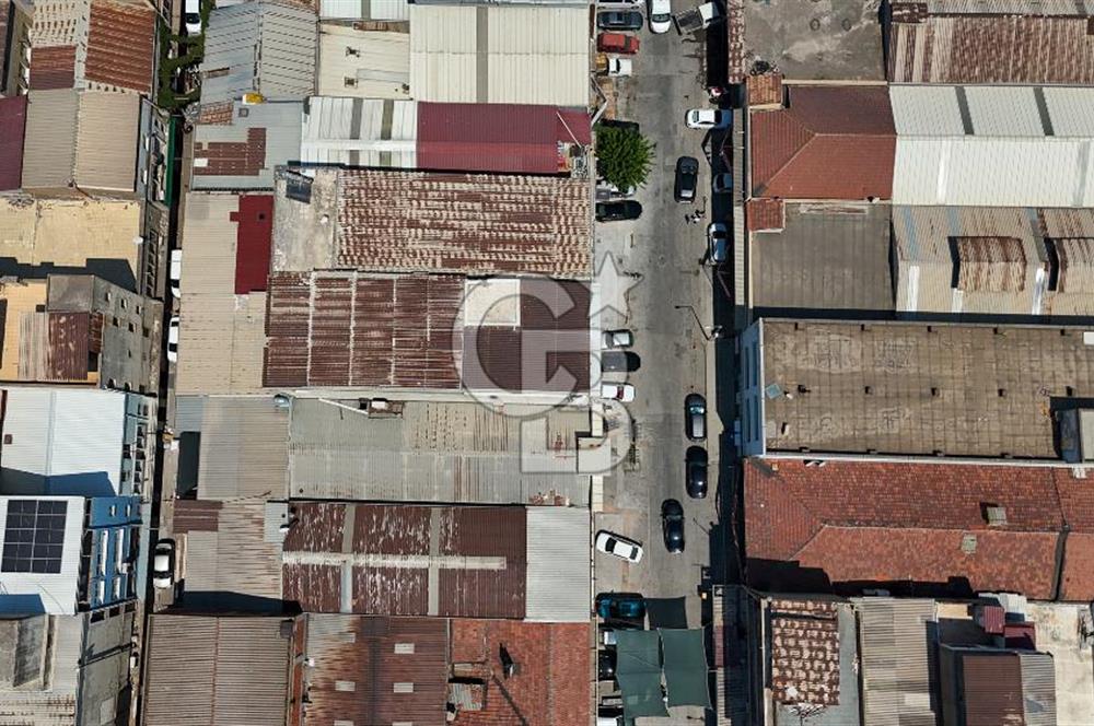 İzmir 1. Sanayi'de 1.500 m² Komple Bina Kiralık
