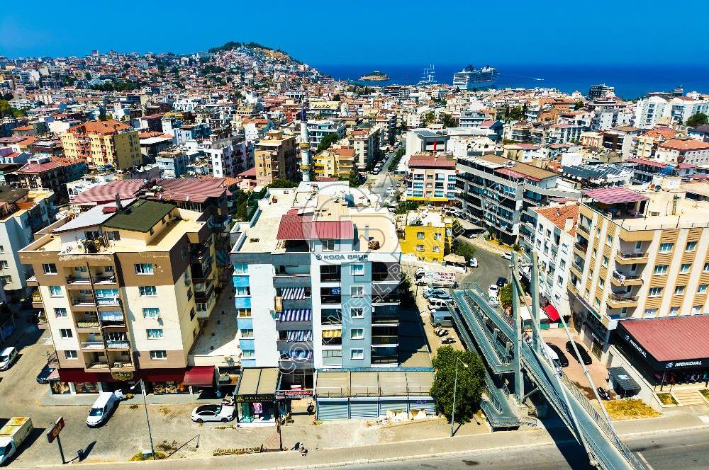 Kuşadası Merkezde Full Eşyalı Satılık Fırsat 1+1