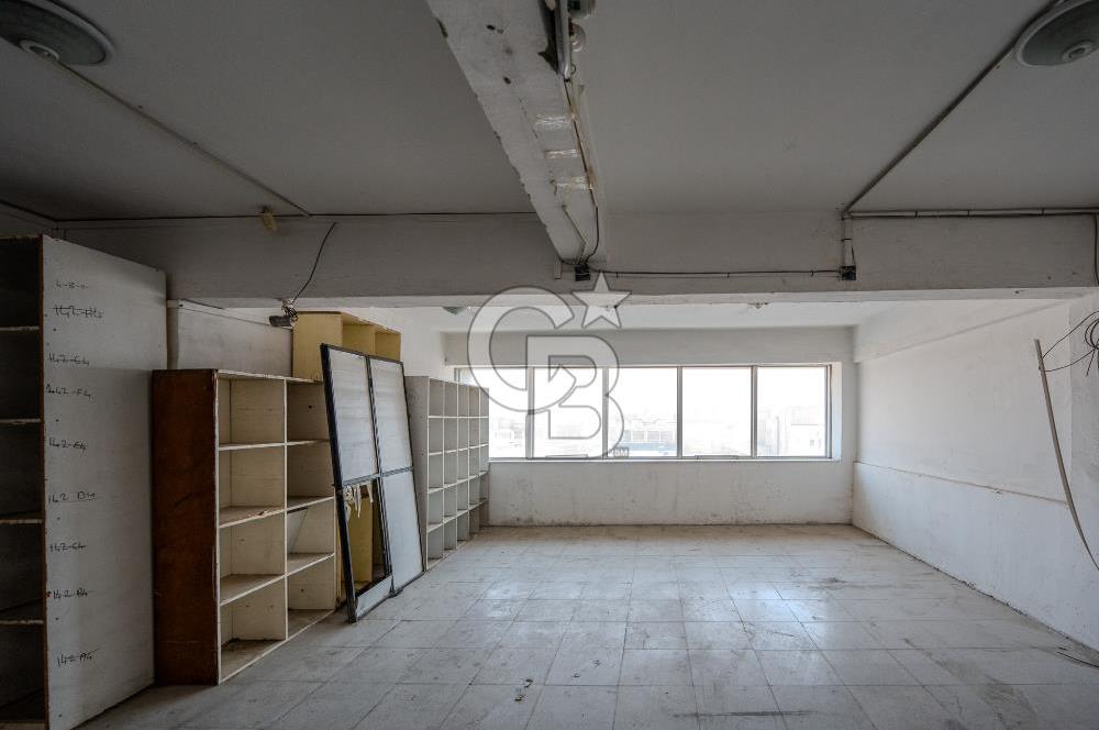 İzmir 1. Sanayi'de 1.500 m² Komple Bina Kiralık