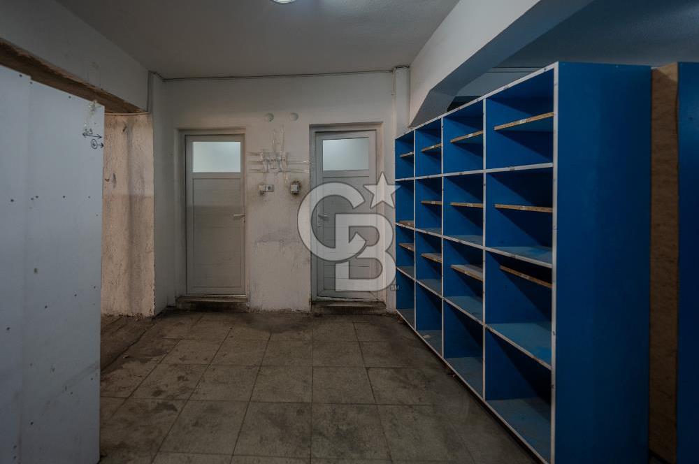 İzmir 1. Sanayi'de 1.500 m² Komple Bina Kiralık