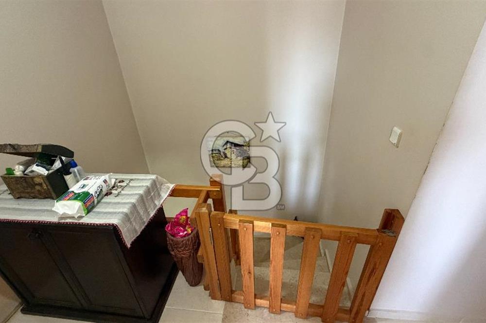 Yenifoça Fatih Mah. Satılık 3+1 Villa