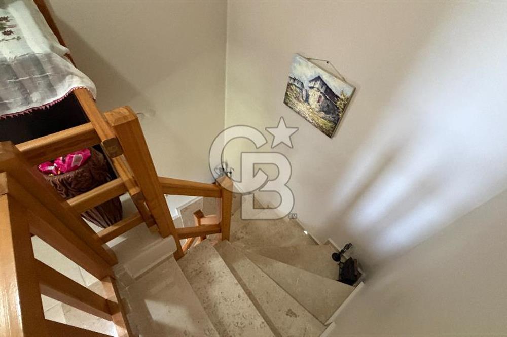 Yenifoça Fatih Mah. Satılık 3+1 Villa