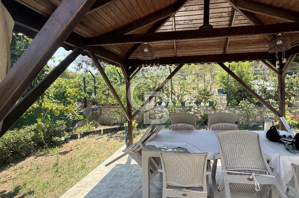 Yenifoça Fatih Mah. Satılık 3+1 Villa
