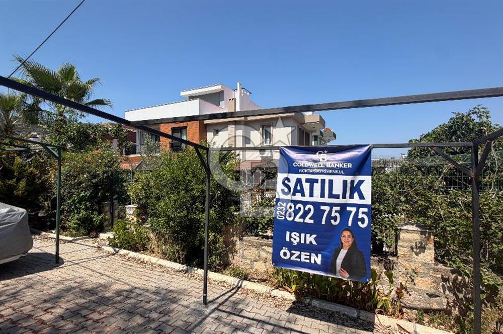 Yenifoça Fatih Mah. Satılık 3+1 Villa