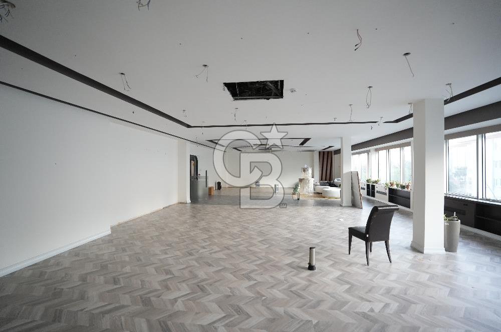 Üsküdar da 500 m2 kiralık atölye 