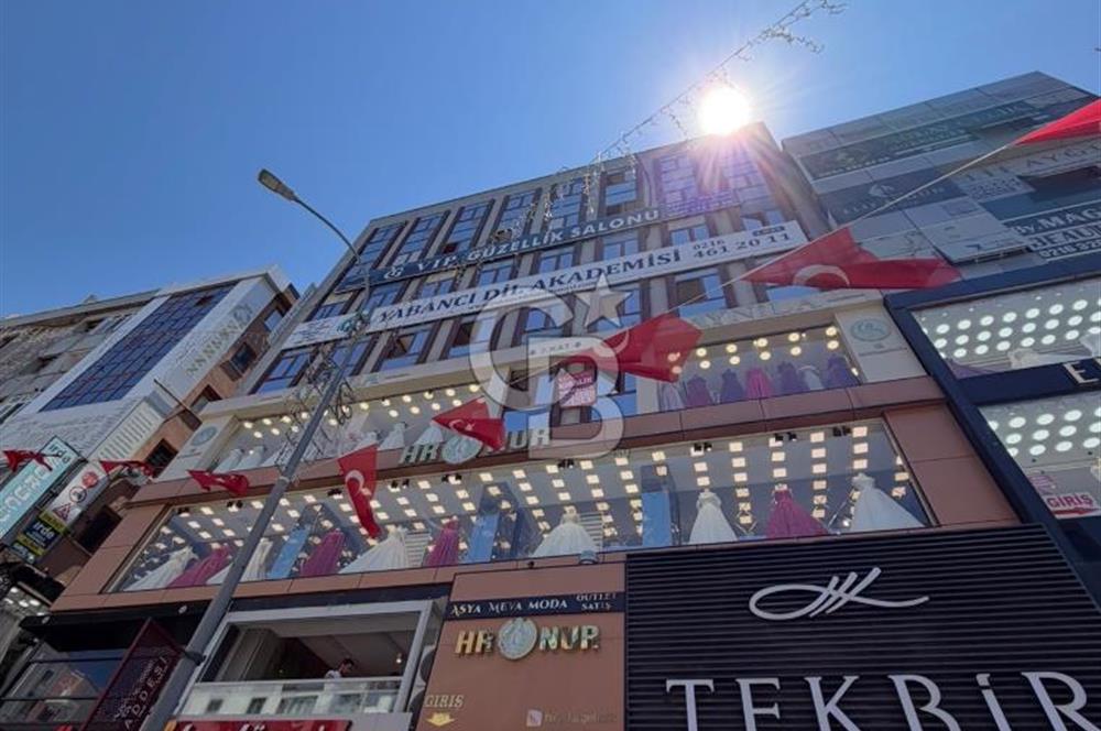 ÜMRANİYE ÇARŞI DA KİRALIK OFİS