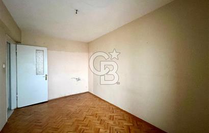 Karşıyaka Zübeyde Hanım Mahallesi'nde 3+1 Satılık Boş Daire