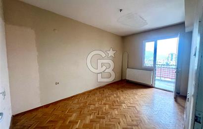 Karşıyaka Zübeyde Hanım Mahallesi'nde 3+1 Satılık Boş Daire