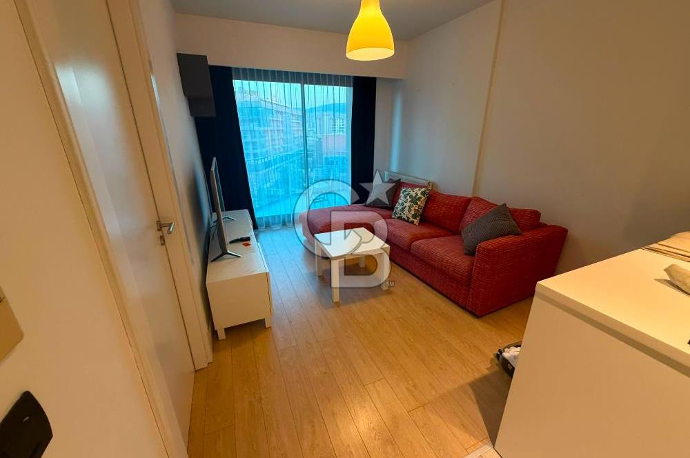 Folkart Life Bornova'da Havuz Cepheli 1+1 Eşyalı Kiralık Daire