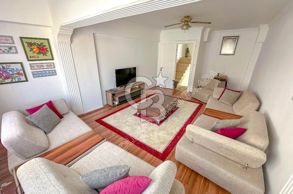 KUŞADASI MERKEZDE DENİZE YÜRÜME MESAFESİNDE DAİRE FİYATINA DENİZ MANZARALI 3+1 VİLLA 