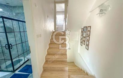 KUŞADASI MERKEZDE DENİZE YÜRÜME MESAFESİNDE DAİRE FİYATINA DENİZ MANZARALI 3+1 VİLLA 