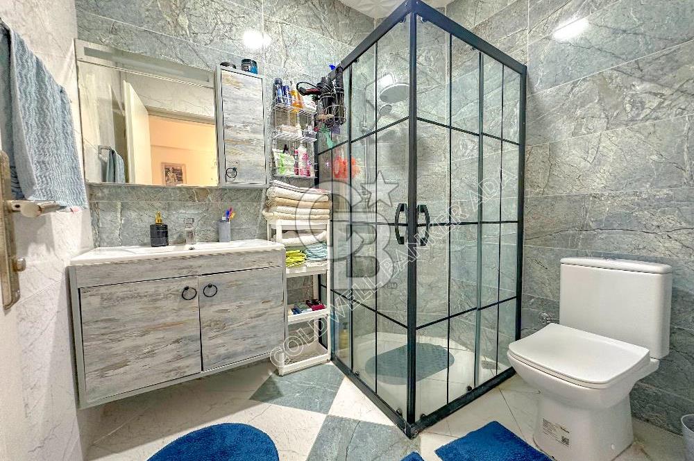 KUŞADASI MERKEZDE DENİZE YÜRÜME MESAFESİNDE DAİRE FİYATINA DENİZ MANZARALI 3+1 VİLLA 