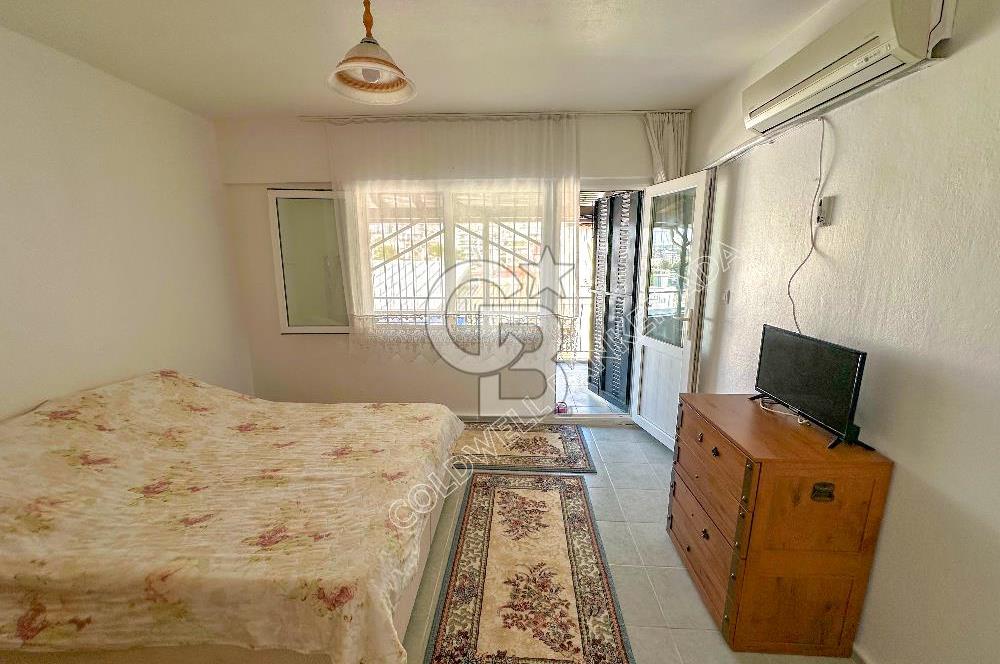 KUŞADASI MERKEZDE DENİZE YÜRÜME MESAFESİNDE DAİRE FİYATINA DENİZ MANZARALI 3+1 VİLLA 