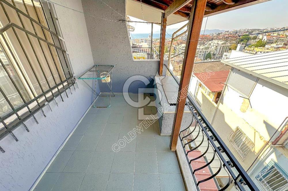 KUŞADASI MERKEZDE DENİZE YÜRÜME MESAFESİNDE DAİRE FİYATINA DENİZ MANZARALI 3+1 VİLLA 