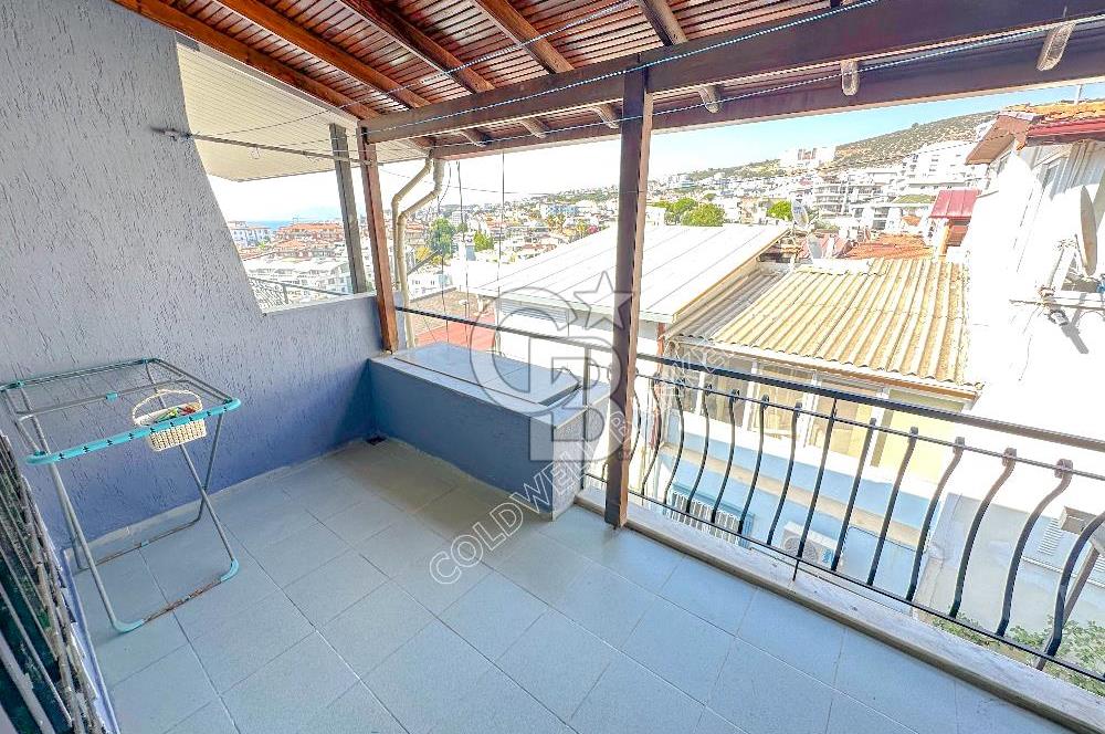 KUŞADASI MERKEZDE DENİZE YÜRÜME MESAFESİNDE DAİRE FİYATINA DENİZ MANZARALI 3+1 VİLLA 