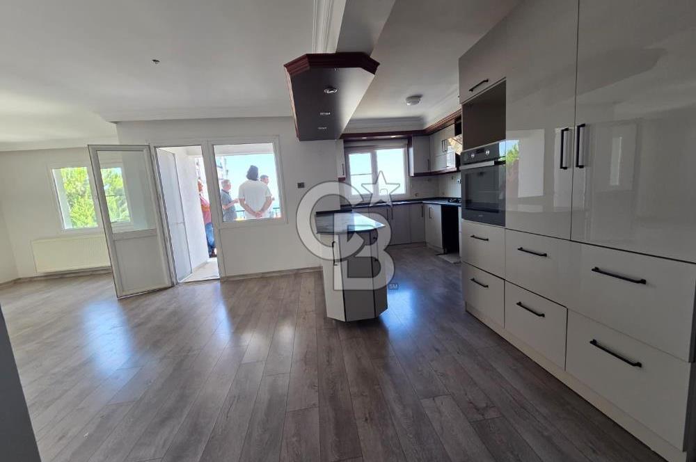 Narlıderede Deniz Manzaralı Site içi Havuzlu Otoparklı Daire