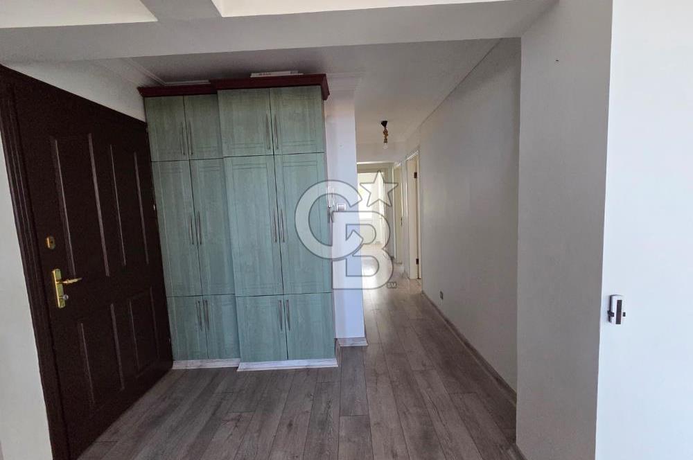 Narlıderede Deniz Manzaralı Site içi Havuzlu Otoparklı Daire