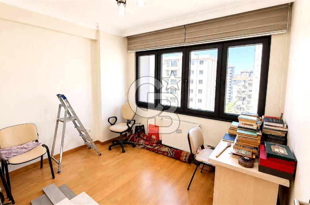 SUADİYE BAĞDAT CADDESİ'NE YÜRÜME MESAFESİNDE OTOPARKLI 3+1 