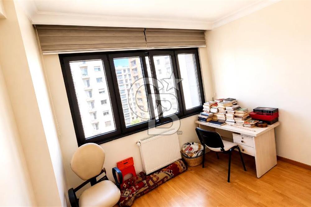 SUADİYE BAĞDAT CADDESİ'NE YÜRÜME MESAFESİNDE OTOPARKLI 3+1 