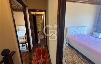 ÇANDARLI'DA KÖRFEZ MANZARALI VE BAHÇELİ TAŞ VİLLA (MÜSTAKİL)