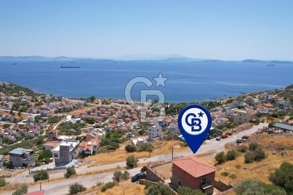 ÇANDARLI'DA KÖRFEZ MANZARALI VE BAHÇELİ TAŞ VİLLA (MÜSTAKİL)