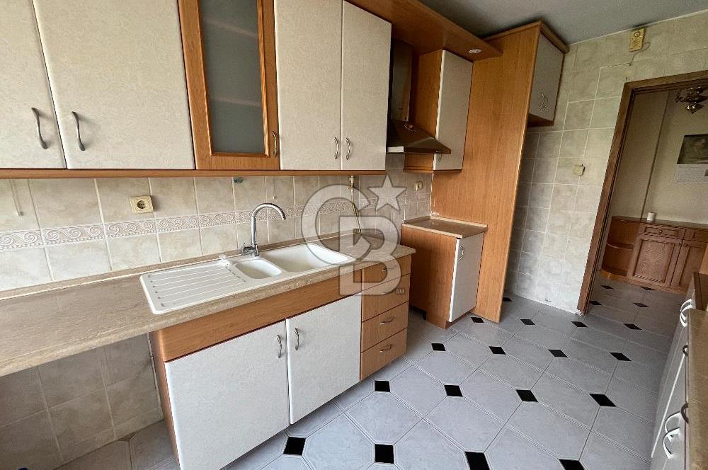 Karşıyaka Bahçelievler Mh. Kiralık Önü Açık Ferah 3+1 Daire