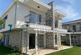 Ayvalık Altınova'da Havuzlu Site İçinde Satılık Villa - 1 - 366824