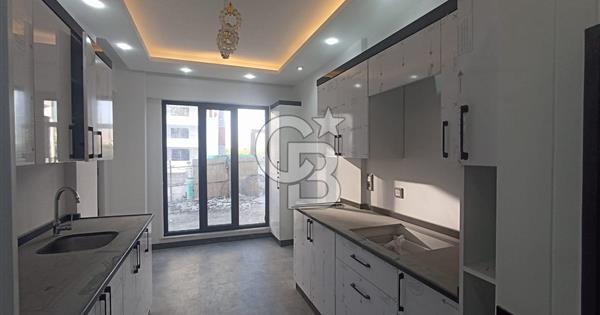 COLDWELL BANKER'den BOSTANBAŞI'nda FORE KAZIKLI SATILIK DAİRE - 366866