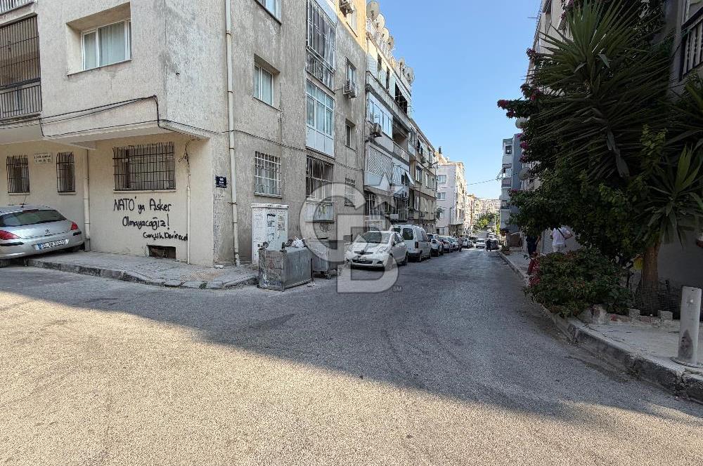 KONAK SALHANE’DE DENİZ MANZARALI 2+1 DAİRE