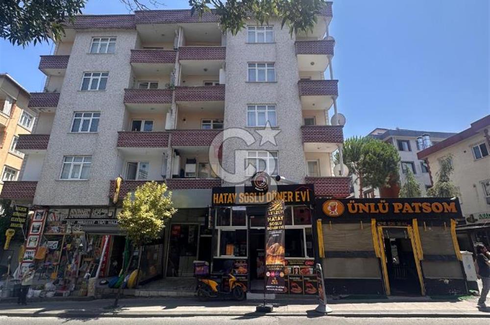 Nuhkuyusu Caddesi üzerinde, 4 katlı, 250 metrekarelik bina