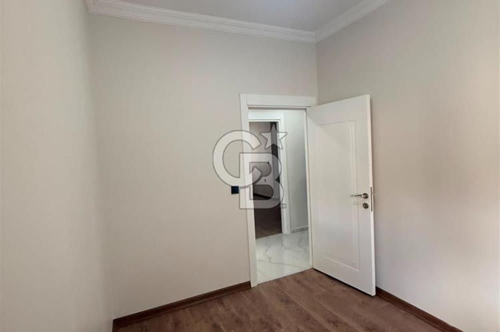 TAŞOLUK YEŞİL CAMİ YAKINI OTOPARKLI VE EBEVEYN BANYOLU 3+1 DAİRE