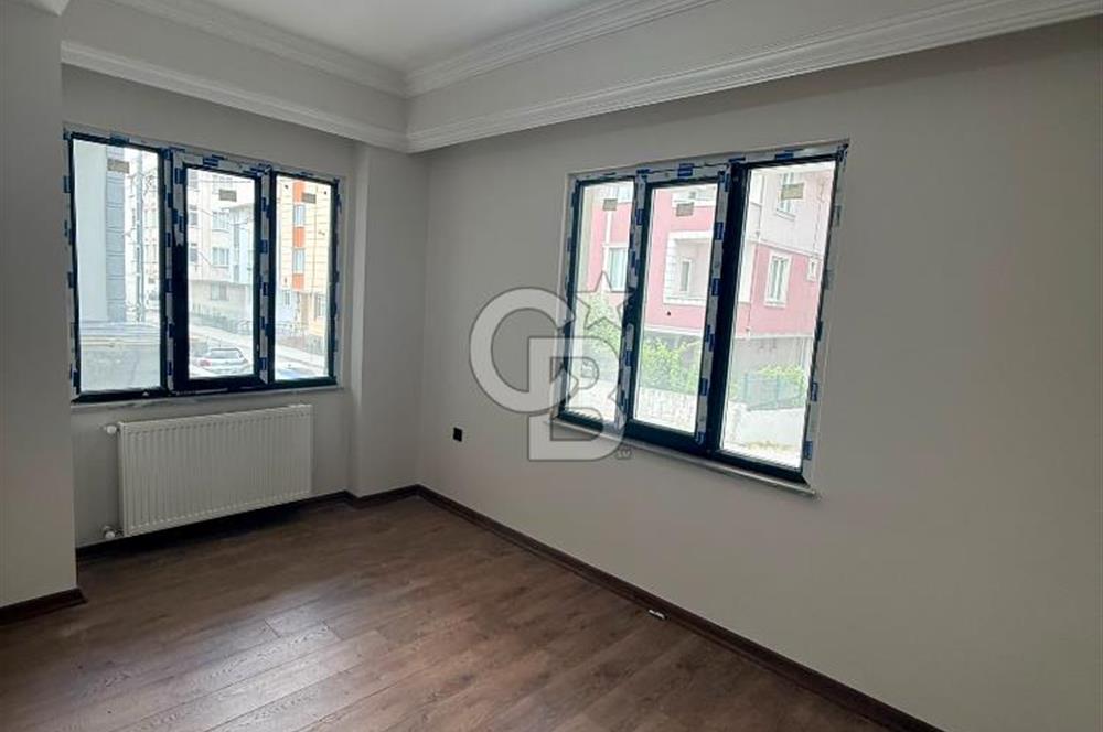 TAŞOLUK YEŞİL CAMİ YAKINI OTOPARKLI VE EBEVEYN BANYOLU 3+1 DAİRE