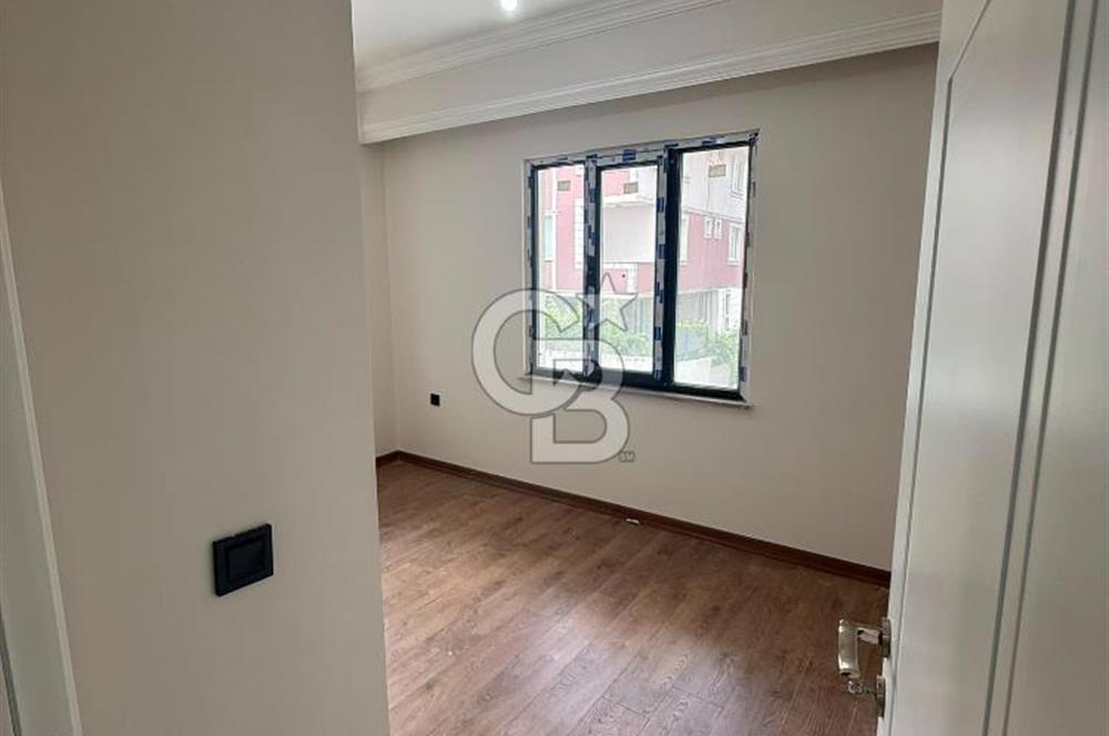 TAŞOLUK YEŞİL CAMİ YAKINI OTOPARKLI VE EBEVEYN BANYOLU 3+1 DAİRE