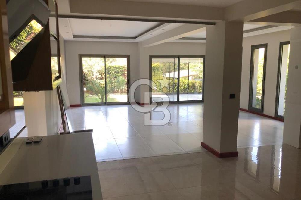 Kahramandere'de Müstakil Girişli, Geniş Bahçeli, Kapalı Otoparklı Kiralık 3+2 Villa