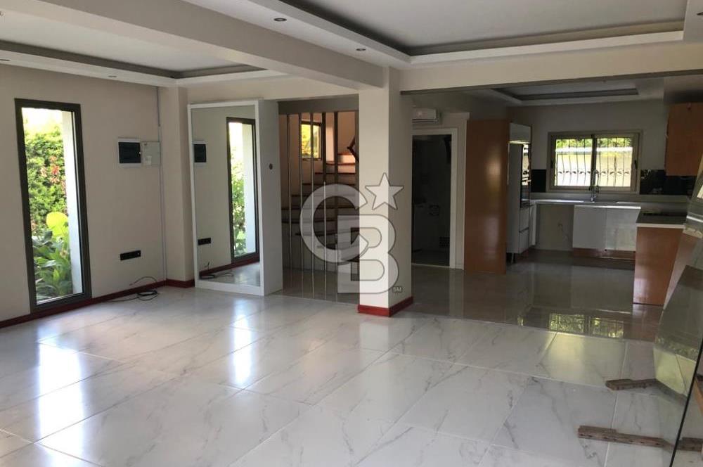 Kahramandere'de Müstakil Girişli, Geniş Bahçeli, Kapalı Otoparklı Kiralık 3+2 Villa