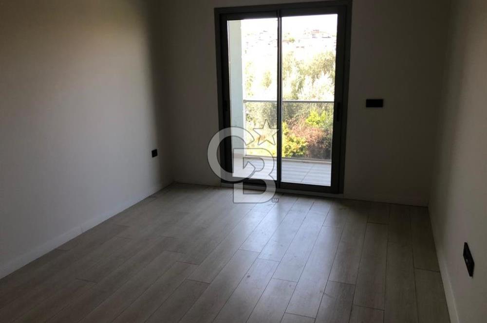 Kahramandere'de Müstakil Girişli, Geniş Bahçeli, Kapalı Otoparklı Kiralık 3+2 Villa