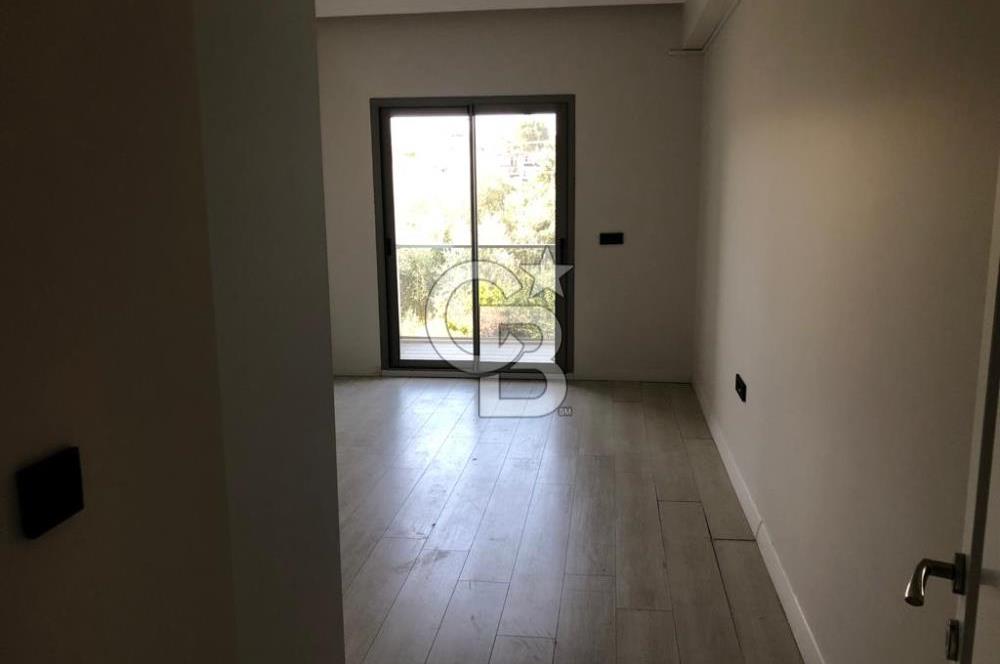 Kahramandere'de Müstakil Girişli, Geniş Bahçeli, Kapalı Otoparklı Kiralık 3+2 Villa