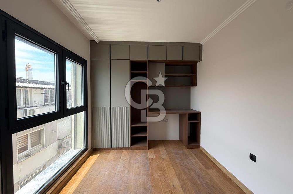 KARŞIYAKA YALISI-ÖZEL OTOPARKLI-SATILIK-5+1 DUBLEKS YALI DAİRESİ