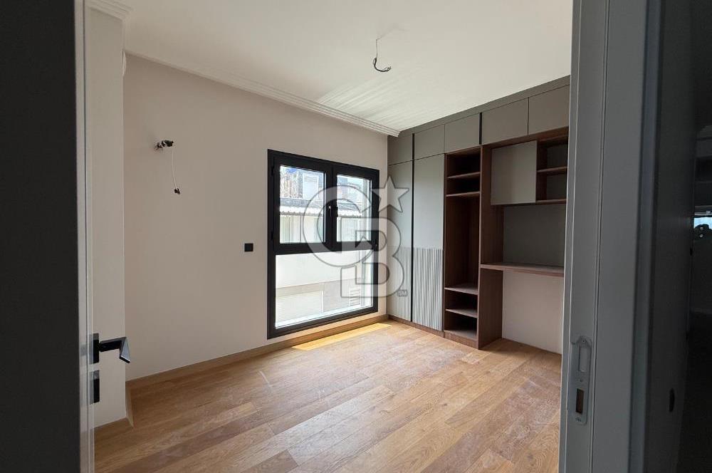 KARŞIYAKA YALISI-ÖZEL OTOPARKLI-SATILIK-5+1 DUBLEKS YALI DAİRESİ