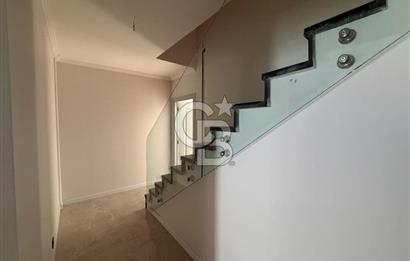 KARŞIYAKA YALISI-ÖZEL OTOPARKLI-SATILIK-5+1 DUBLEKS YALI DAİRESİ