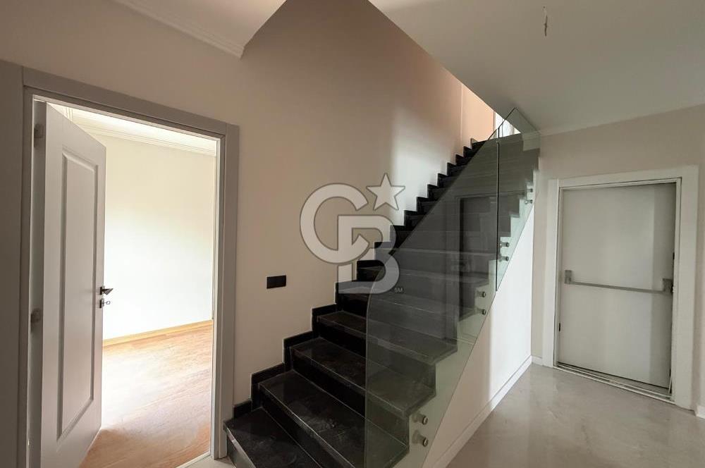 KARŞIYAKA YALISI-ÖZEL OTOPARKLI-SATILIK-5+1 DUBLEKS YALI DAİRESİ