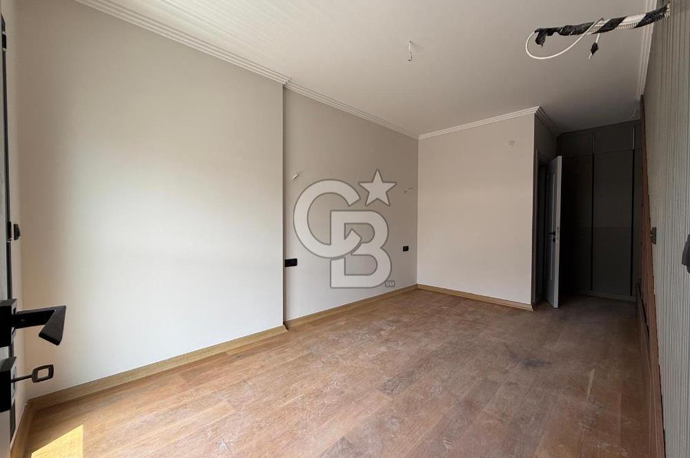 KARŞIYAKA YALISI-ÖZEL OTOPARKLI-SATILIK-5+1 DUBLEKS YALI DAİRESİ