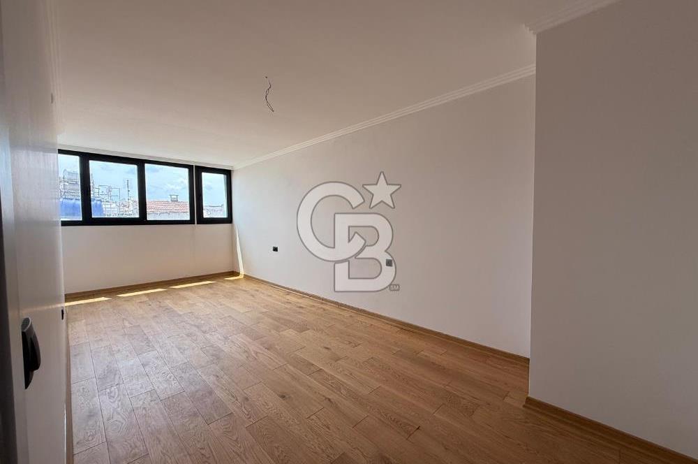 KARŞIYAKA YALISI-ÖZEL OTOPARKLI-SATILIK-5+1 DUBLEKS YALI DAİRESİ