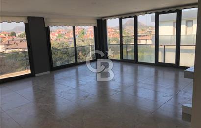 Kahramandere'de Müstakil Girişli, Geniş Bahçeli, Kapalı Otoparklı Kiralık 3+2 Villa