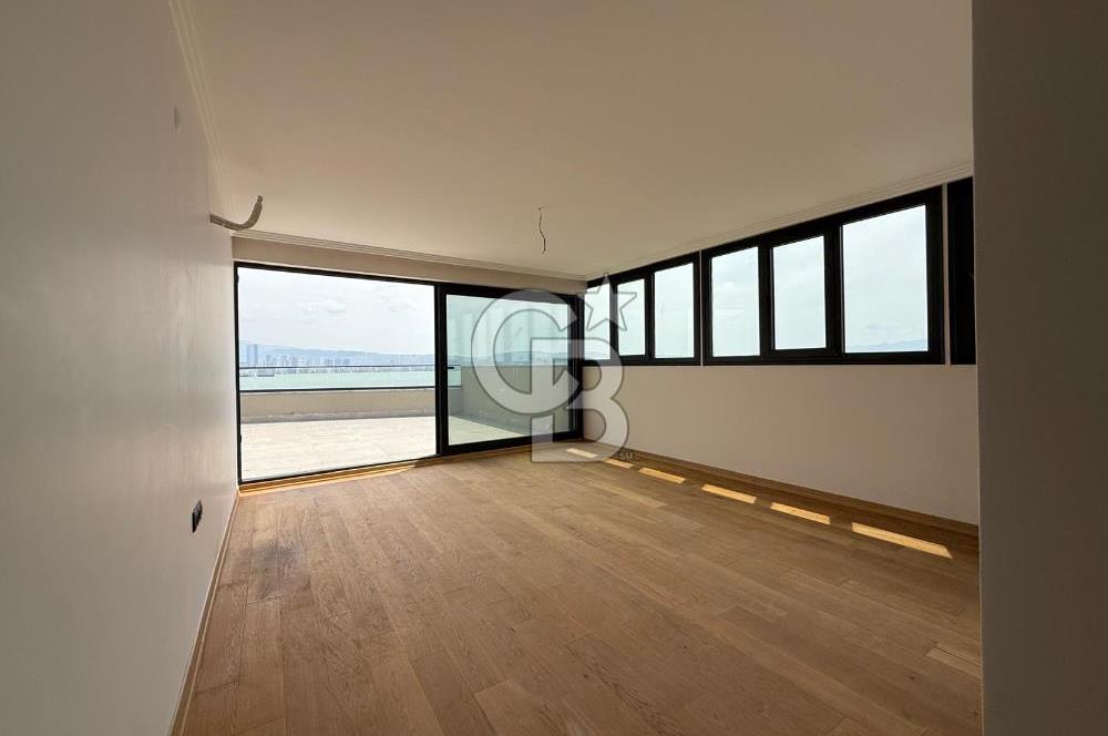KARŞIYAKA YALISI-ÖZEL OTOPARKLI-SATILIK-5+1 DUBLEKS YALI DAİRESİ