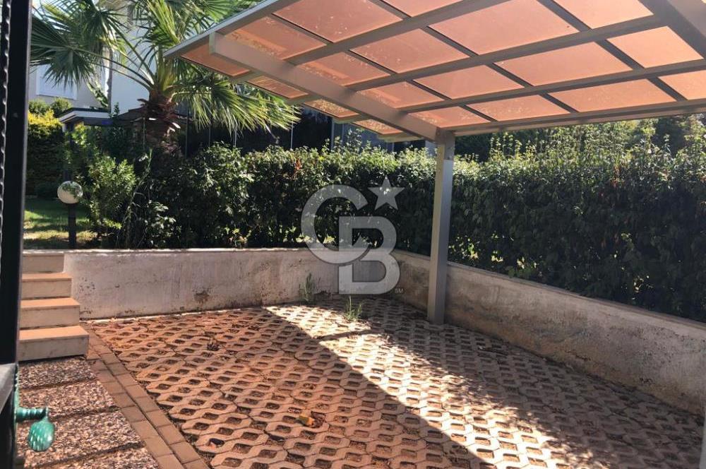 Kahramandere'de Müstakil Girişli, Geniş Bahçeli, Kapalı Otoparklı Kiralık 3+2 Villa