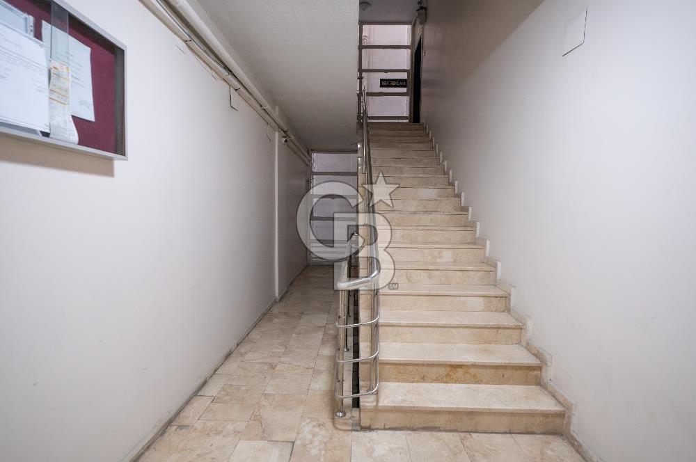 Cinnah Cadde Üzerinde Atakule'ye Komşu 2+1 Kiralık Ofis